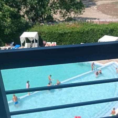 Modern 2 Bedroom Apartment In Top Location In Sunny Beach Just 150 Meters From Casino Platinum Kültér fotó