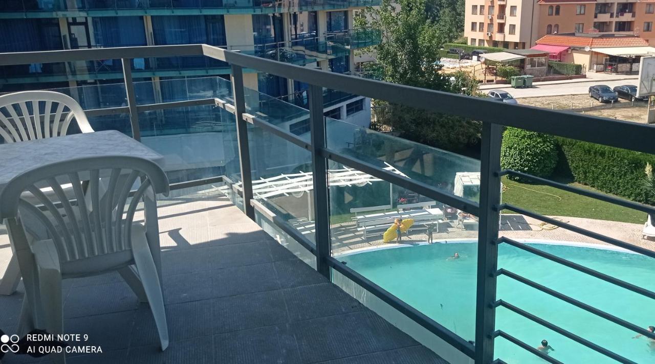 Modern 2 Bedroom Apartment In Top Location In Sunny Beach Just 150 Meters From Casino Platinum Kültér fotó