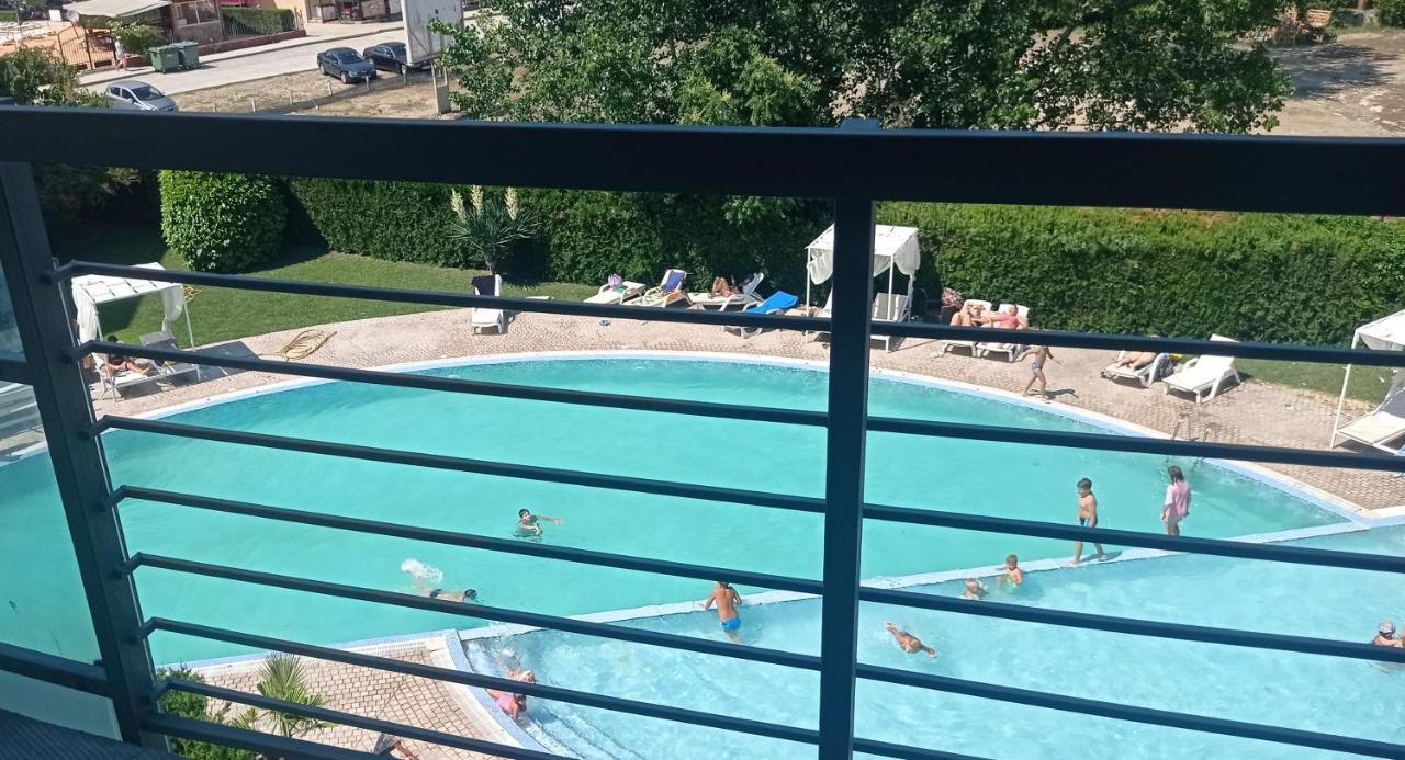 Modern 2 Bedroom Apartment In Top Location In Sunny Beach Just 150 Meters From Casino Platinum Kültér fotó