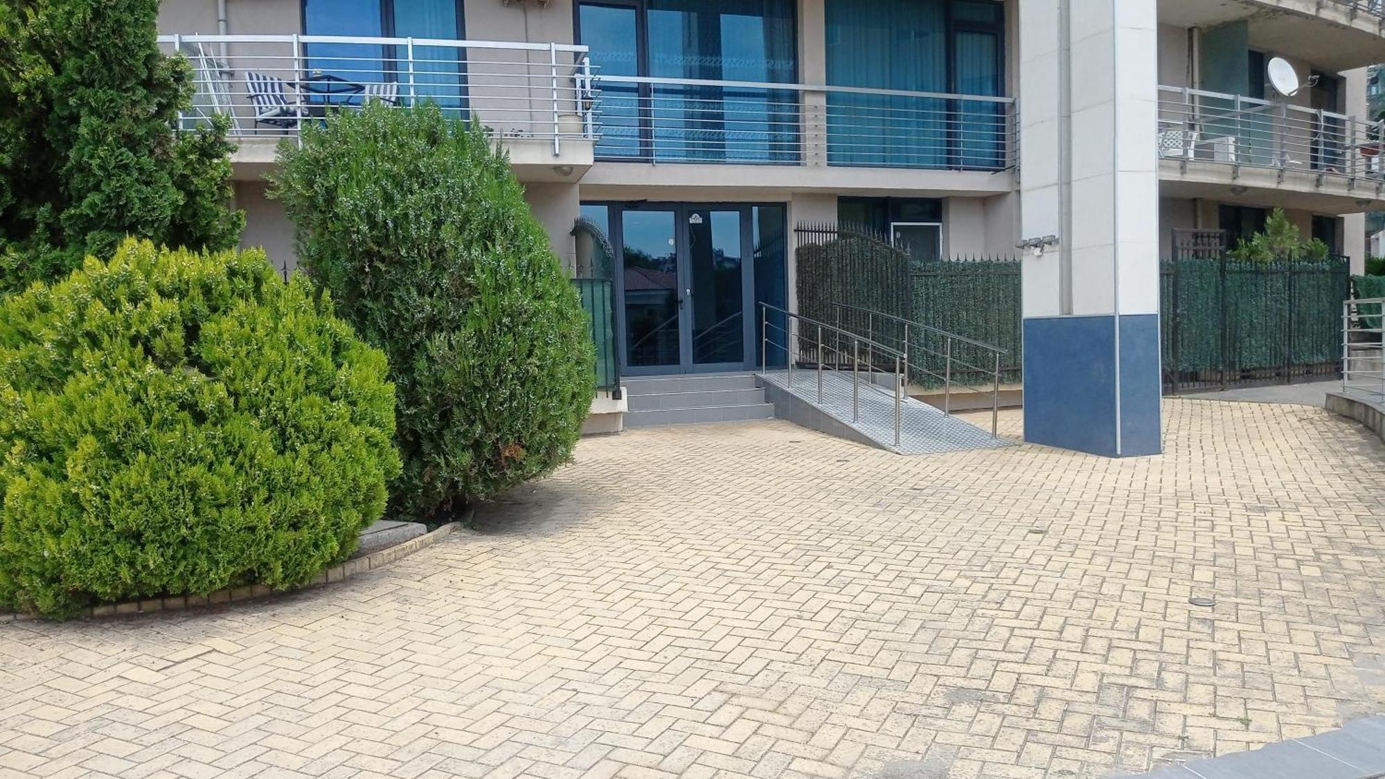 Modern 2 Bedroom Apartment In Top Location In Sunny Beach Just 150 Meters From Casino Platinum Kültér fotó